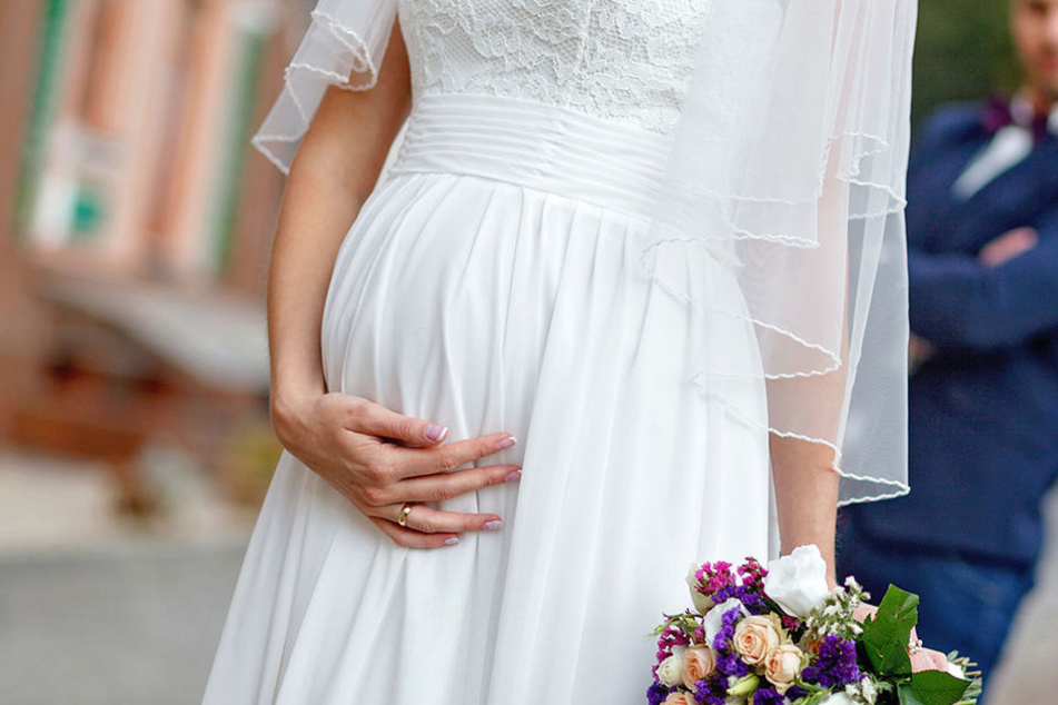 Am Tag ihrer Hochzeit wurde die 22-Jährige umgebracht. (Symbolbild)