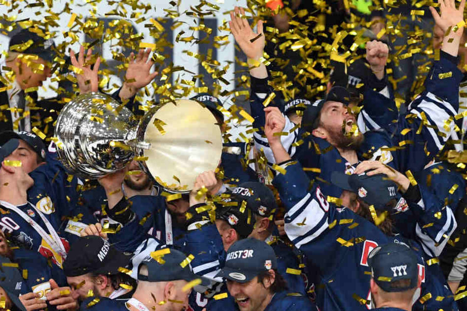 Der EHC Red Bull München konnte den DEL-Titel feiern.