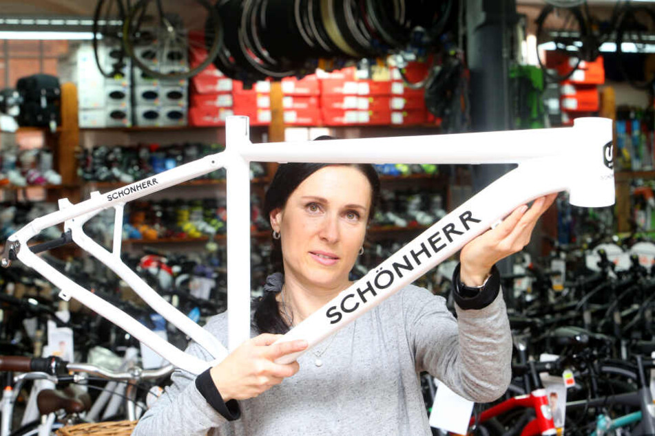 Fabrik mit eigener Fahrradmarke: Bei Anett Prager (45) gibt‘s Schönherr-Bikes
nach Kundenwunsch.