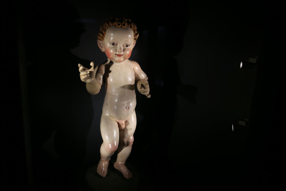 Die Figur "Schreitendes Christkind" wurde im 15 Jahrhundert von Michel Erhard geschnitzt.