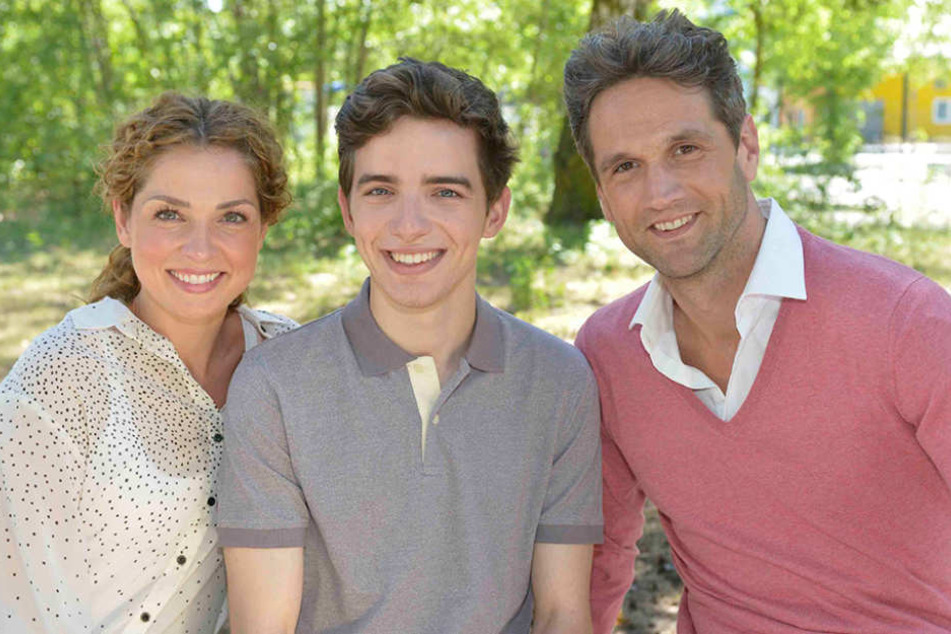 Diese Familie könnte auf dem Kolle-Kiez ordentlich Chaos stiften: Nina Ahrens (Maria Wedig), Sohn Luis (Maximilian Braun) und Vater Martin (Oliver Franck).