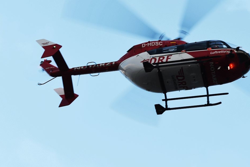 Schwer verletzt wurde der LKW-Fahrer per Rettungshubschrauber zum Westpfalz-Klinikum nach Kaiserslautern geflogen (Symbolbild).