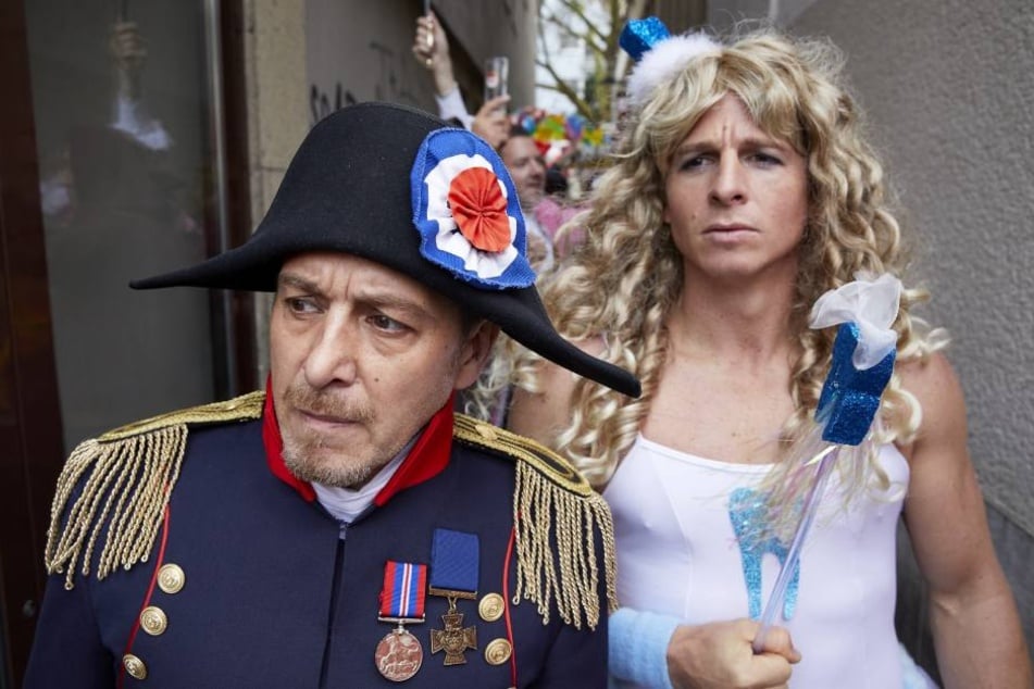 Erdogan Atalay (l.) als Napoleon und Daniel Roesner als Zahnfee.