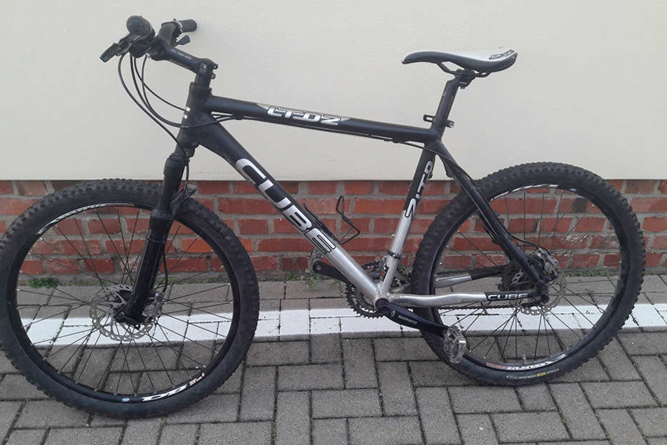 Mit diesem Fahrrad ist der Täter nach dem Überfall geflohen.