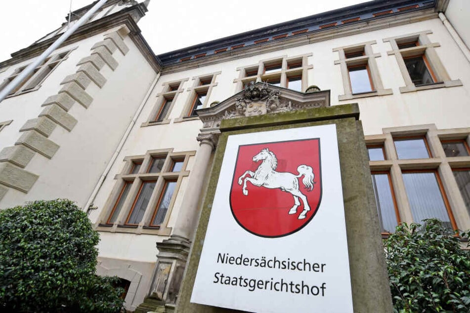Vorm Landgericht Bückeburg muss sich der ehemalige Erzieher verantworten.