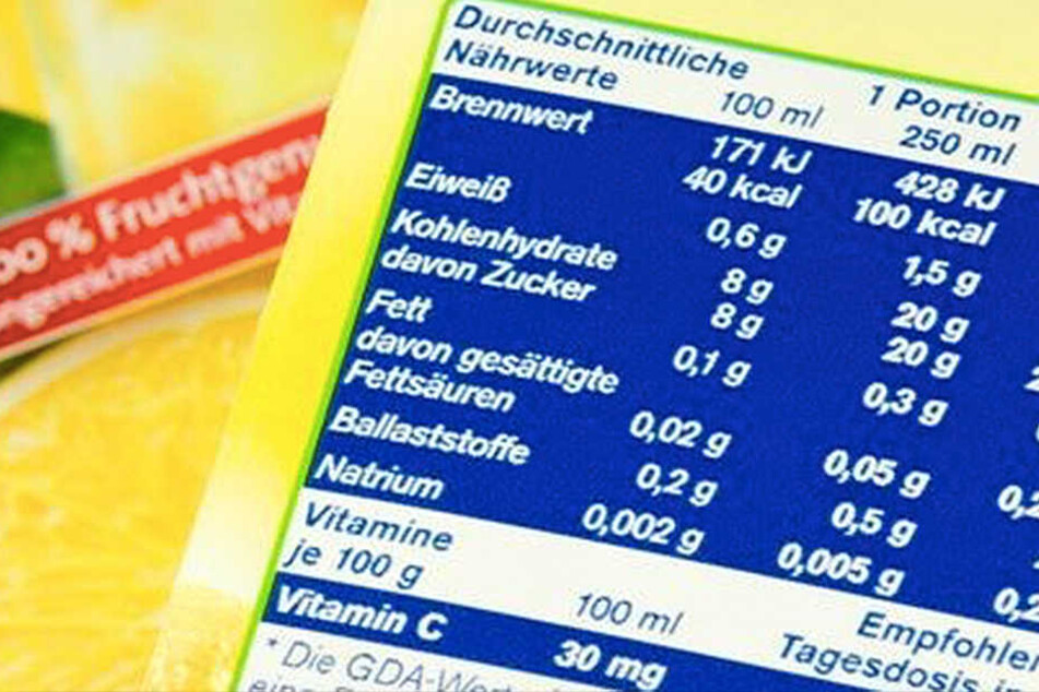 Jeder Zweite ernährt sich falsch. Auch Nährwertangaben auf den Produkten schützen nicht davor.