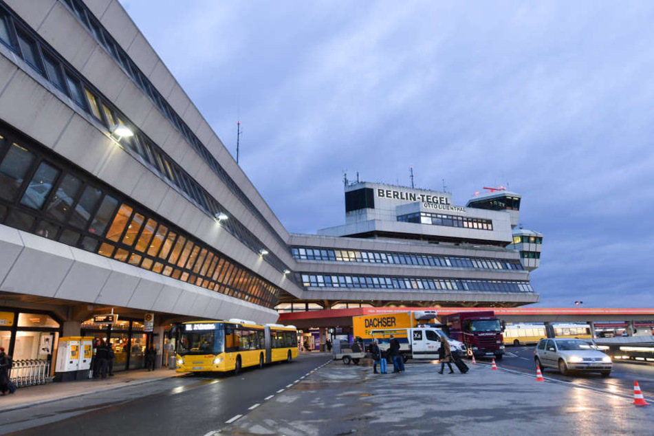 Laut der Fluggesellschaft Eurowings kann es im Sommer zu hohen Wartezeiten am Flughafen Tegel kommen.