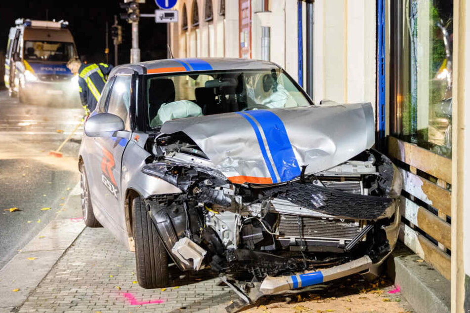 Der Suzuki rollte nach dem Unfall noch weiter.