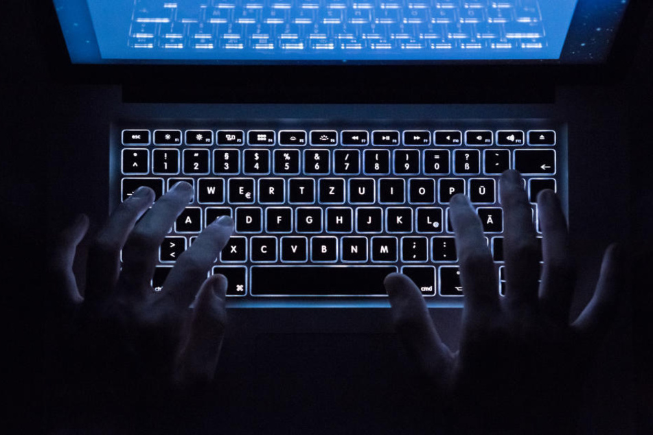 Auch tausende E-Mails waren mit einer Schadsoftware infiiziert.