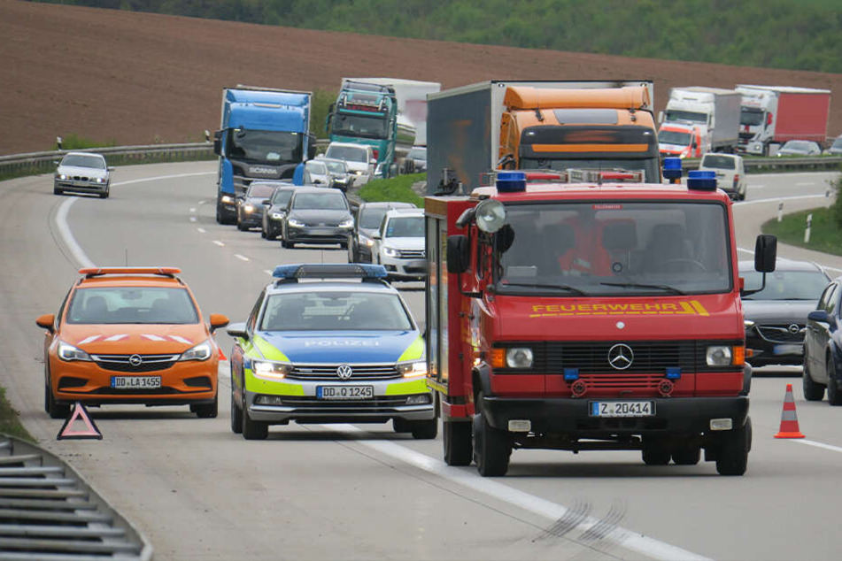 Nach dem Unfall musste eine Fahrspur gesperrt werden, es bildete sich ein langer Stau.