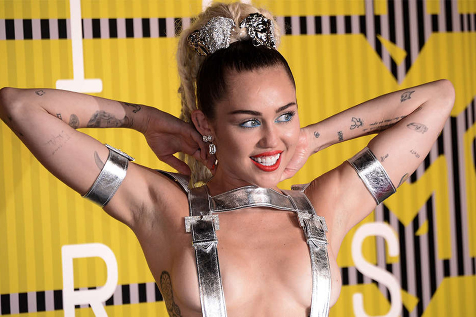 Miley Cyrus geizte schon in der Vergangenheit nicht mit ihren Reizen.