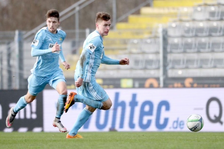 Tom Baumgart (l.) und Florian Hansch sind die himmelblauen Mutmacher, gehen mit Leistung voran. Aber allein kann das Duo nicht für den Verbleib des Chemnitzer FC in der 3. Liga sorgen.