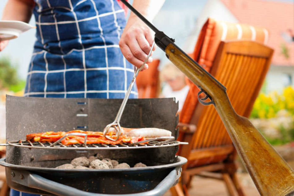 Ein Mann wurde beim Grillen mit einem Luftgewehr verletzt. (Symbolbild)