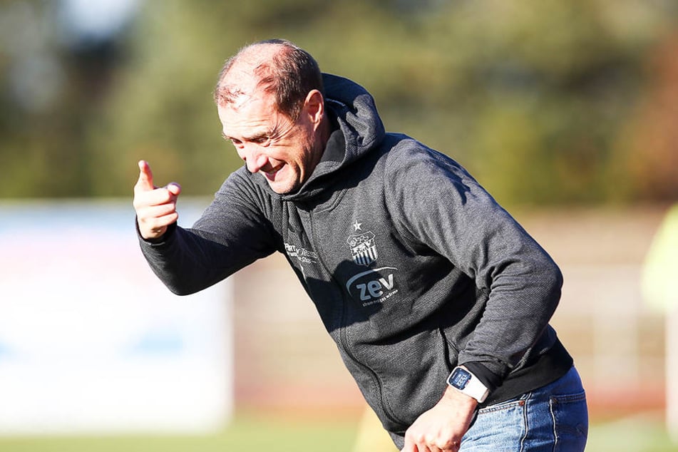FSV-Coach Joe Enochs warnt vorm Spiel gegen Meppen vor Torjäger Nick Proschwitz.