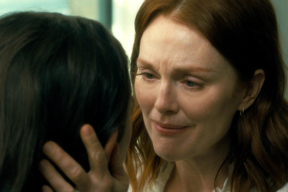 Theresa Young (Julianne Moore) macht eine schwere Phase durch.