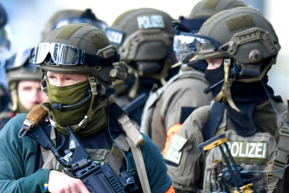 Die Polizei hat in Berlin fünf Wohnungen von Linksextremisten durchsucht (Symbolbild).