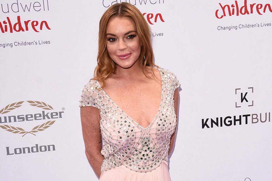 Lindsay Lohan hat sich bei einem Bootsunfall wirklich schlimm verletzt.