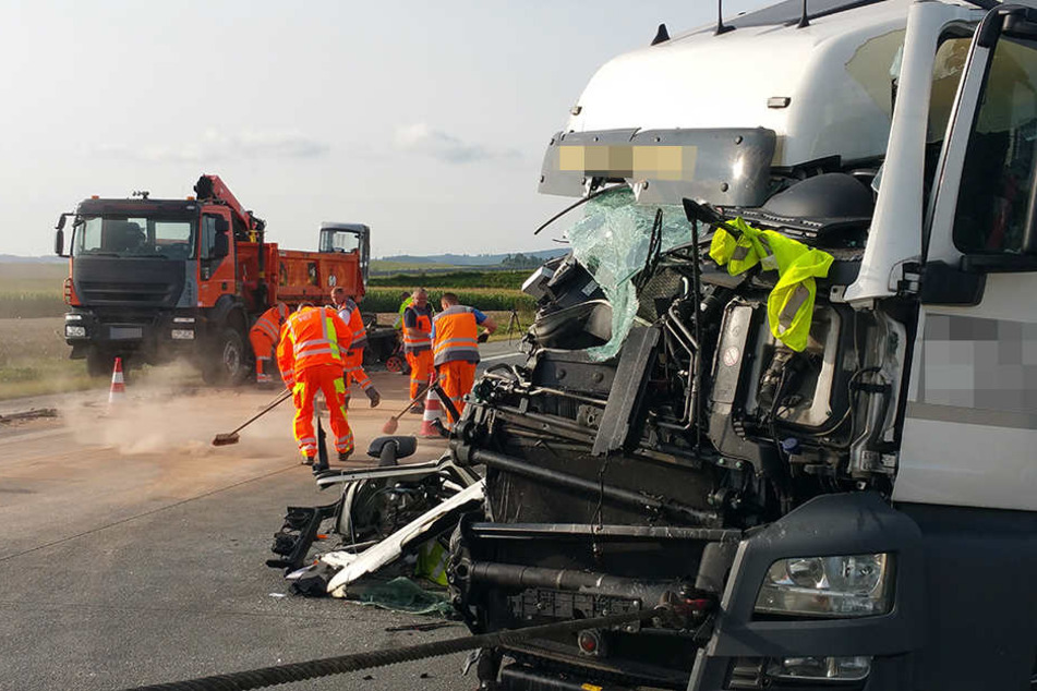 Bei dem Unfall entstand ein Sachschaden von rund 230.000 Euro.