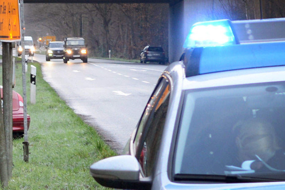Laut der Polizei entstand ein Sachschaden in Höhe von 8000 Euro. (Symbolbild)