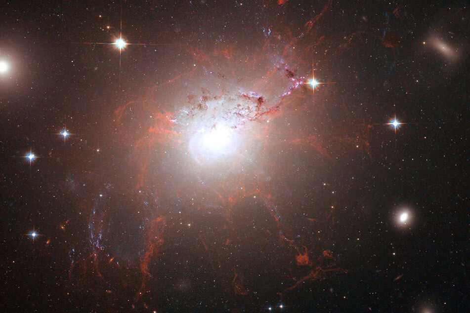 Schon Aufnahmen des Hubble-Weltraumteleskops sind absolut faszinierend. Das neue Riesenteleskop ermöglicht jedoch sogar eine nie dagewesene Detailtreue bei All-Beobachtungen.