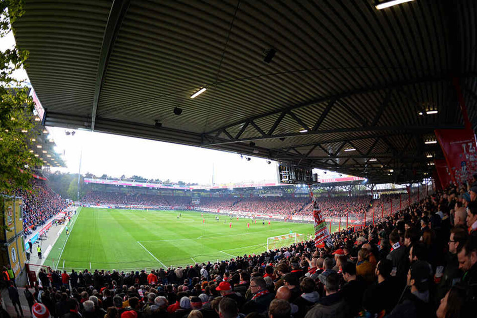 Das Stadion An der Alten Försterei wird einmal mehr in dieser Saison zum Tollhaus.