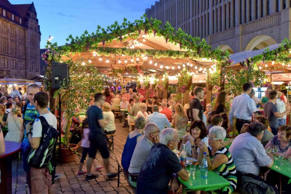Zum Weindorf wird der Chemnitzer Neumarkt vom 26. Juli bis 18. August.