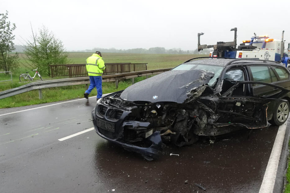An dem BMW entstand ein Totalschaden.