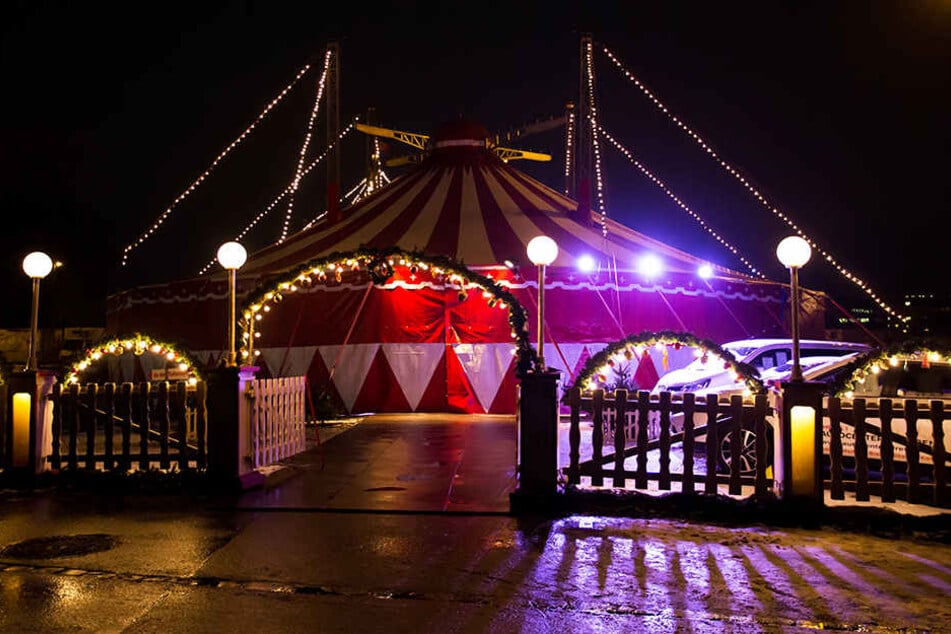 Unter diesem Chapiteau des Weihnachts-Circus könnten Operetten-Vorstellungen
stattfinden.