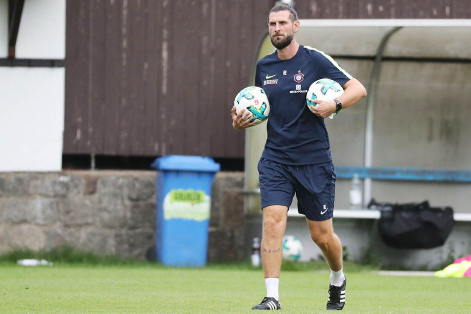 Robin Lenk Teamchef des FC Erzgebirge Aue? Noch ist das Spekulation, aber der aktuelle Interimstrainer würde den Job "nicht ablehnen".