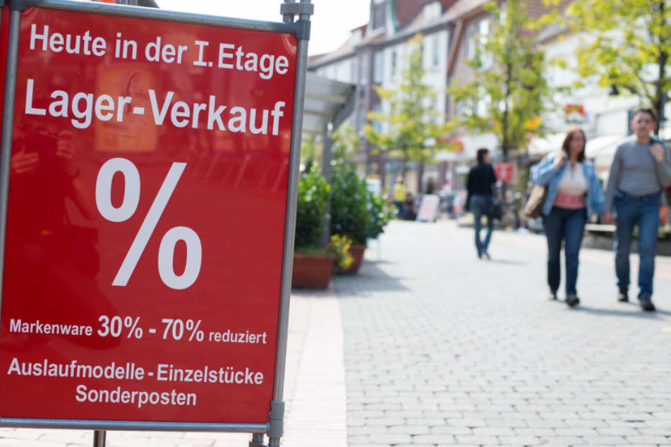 Das Einkaufszentrum lockt mit reduzierter Designer-Mode.