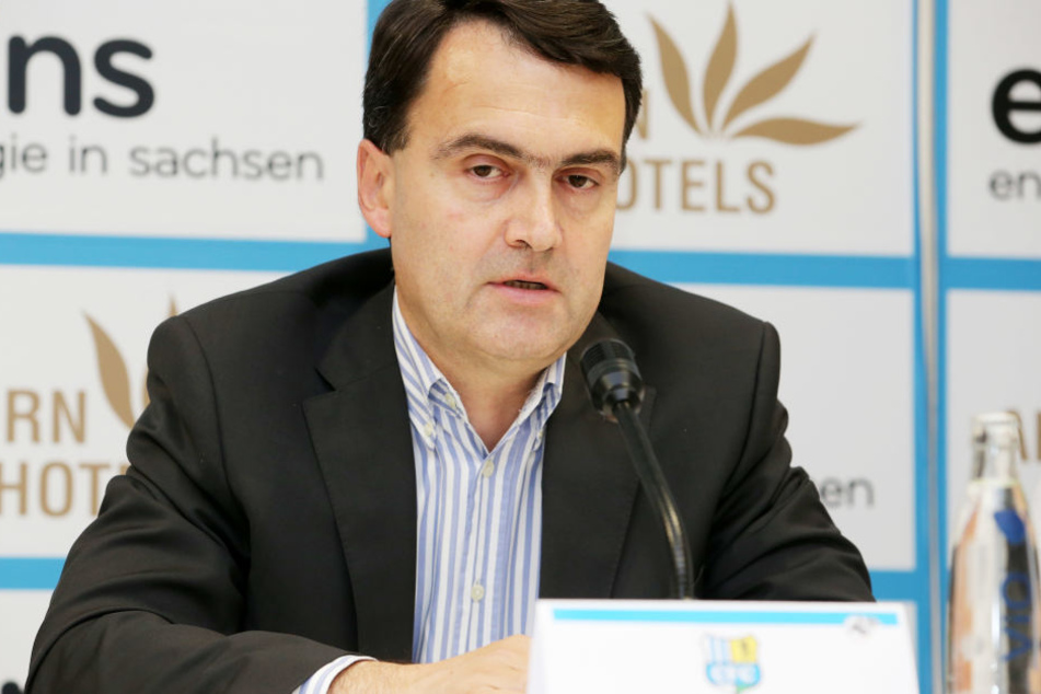 Mathias Hänel lehnt einen Rücktritt als CFC-Präsident ab.