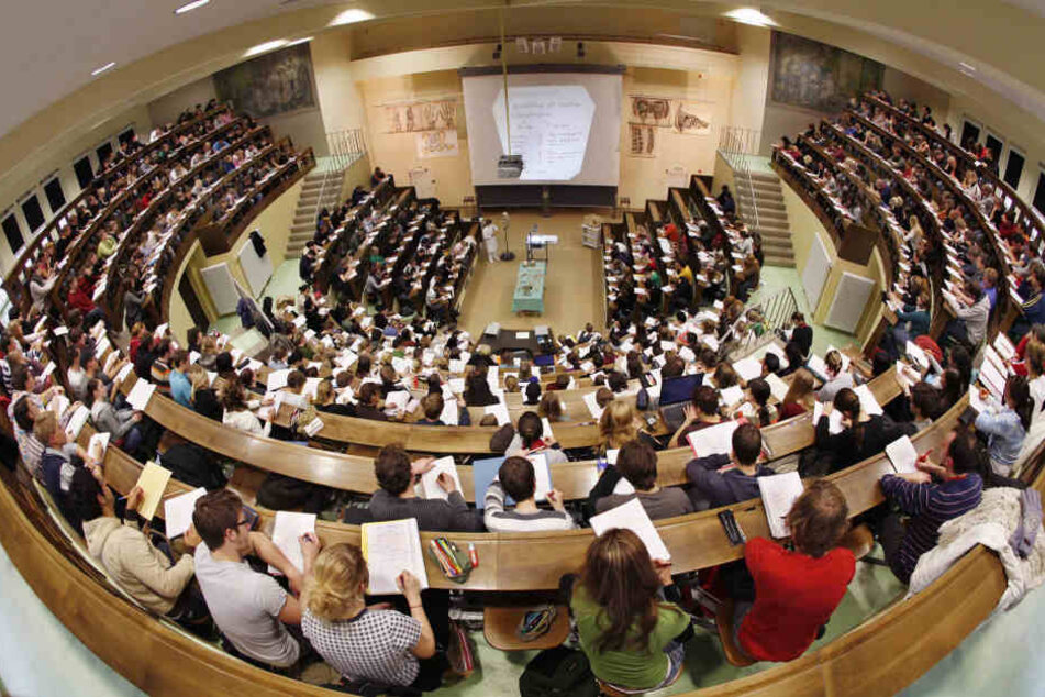 Immer weniger hessische Studenten erhalten BAföG.