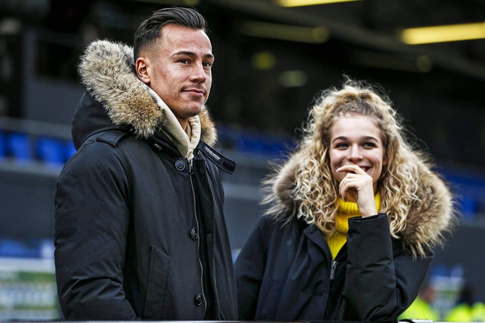 Mario Engels mit seiner Freundin Laura.