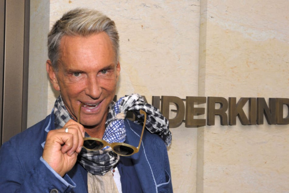 Wolfgang Joop vor seinem Geschäft "Wunderkind" in Berlin.