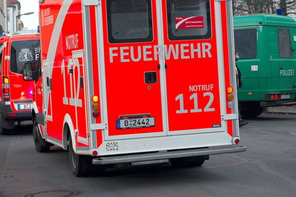 Drei der vier verprügelten Männer mussten zur Behandlung ins Krankenhaus (Symbolbild).