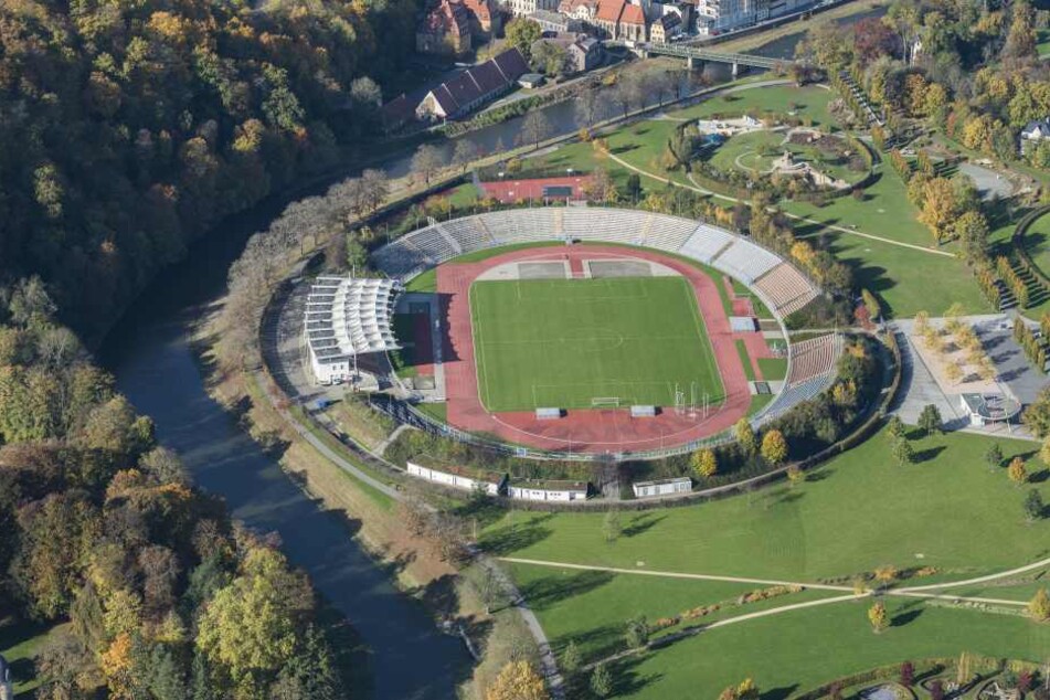 Nach der Partie Gera-Bischofswerda ging es im Geraer "Stadion der Freundschaft" gar nicht freundschaftlich zur Sache.