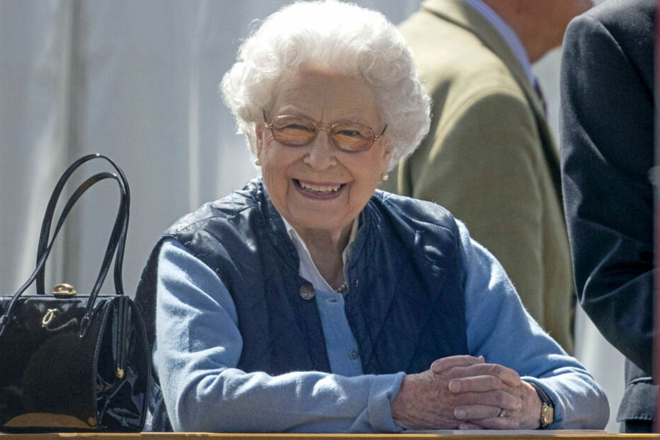 Die Queen kann mächtig stolz auf sich sein. Mit 92 Jahren verfasste sie zum ersten Mal einen eigenen Instagram-Post.