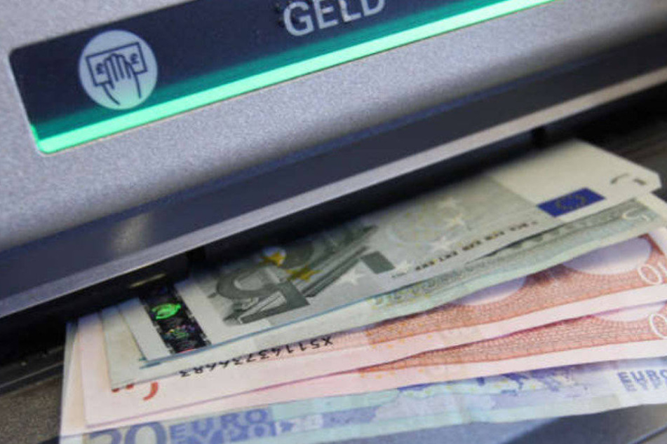 Viele Geldautomate werden auch Donnerstag nicht mit Bargeld versorgt.