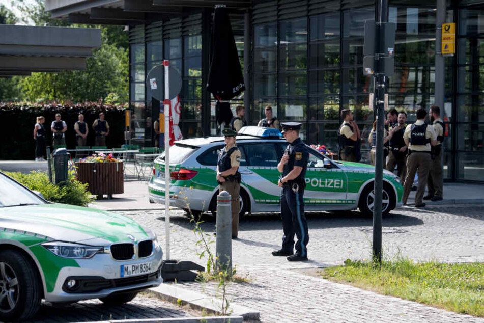 Bei der Schießerei im S-Bahnhof in Unterföhring wurde die Polizistin schwer verletzt.