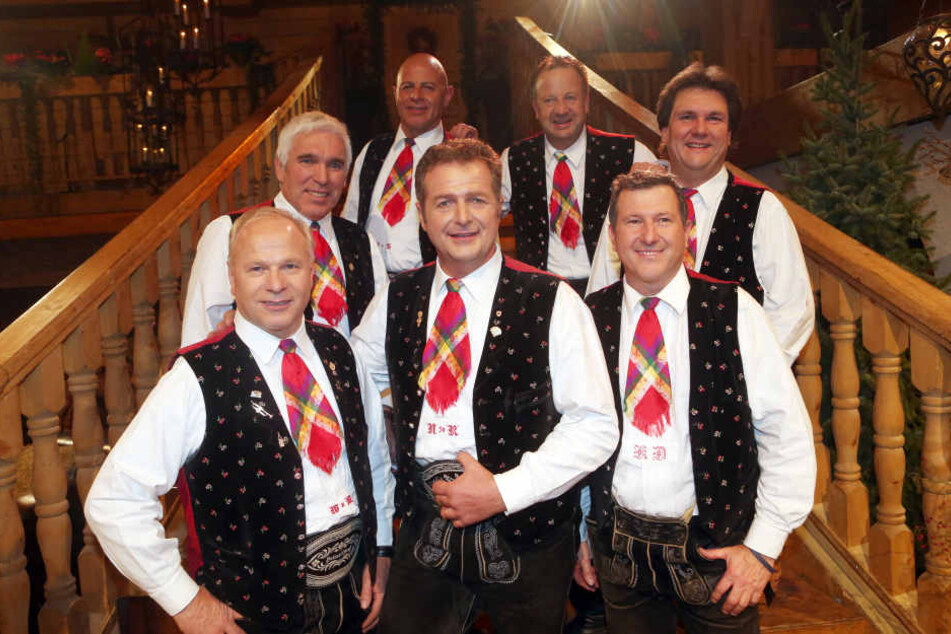 Die "Kastelruther Spatzen" sind eine der erfolgreichsten Volksmusikgruppen im deutschsprachigen Raum. Sie wurden 1975 im Südtiroler Ort Kastelruth gegründet.