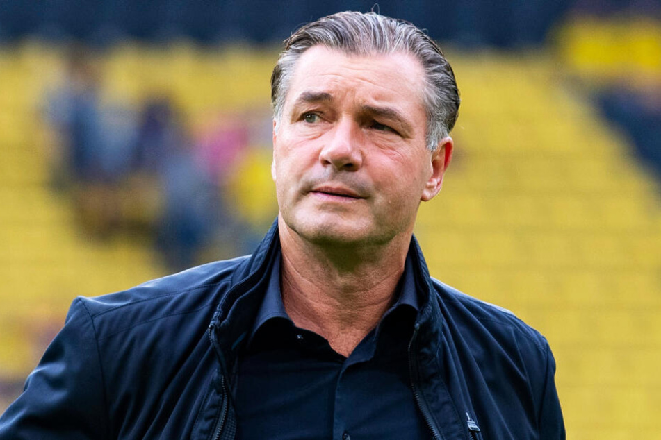 Eine erste Kontaktaufnahme des BVB mit Karim Adeyemi soll bereits stattgefunden haben. Michael Zorc & Co. wird Interesse am Top-Talent nachgesagt.
