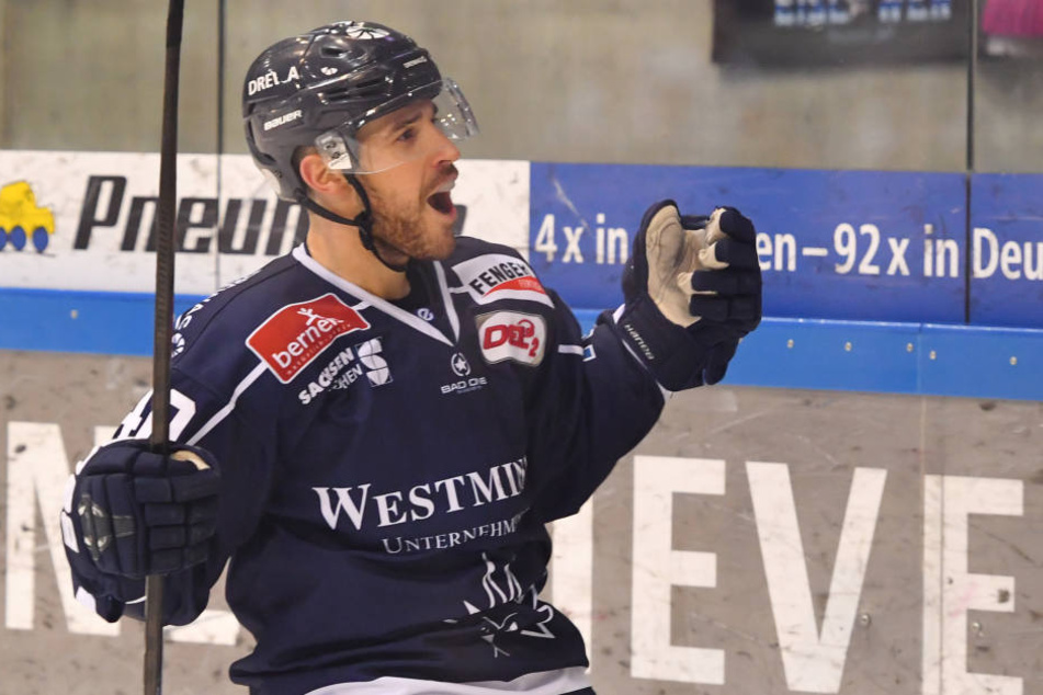 Jubel bei Nick Huard nach seinem Tor zum 2:1.