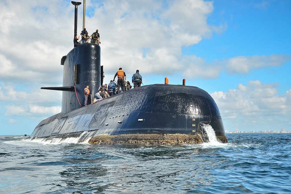 Dasverschollene U-Boot "ARA San Juan" ist von einer Suchmannschaft der privaten Firma Ocean Infinity geortet worden.