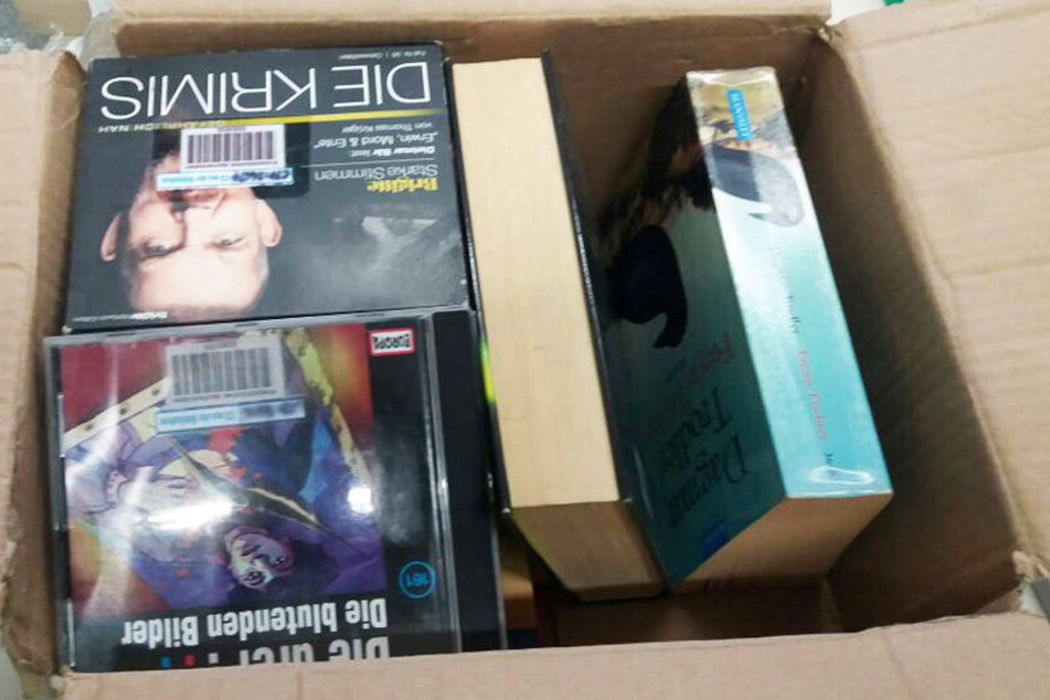 Aufatmen: Das Paket enthielt ausrangierte Bücher und CDs.