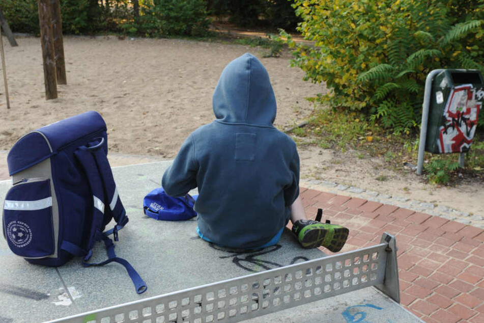 Die Kinder spielten und regten den Mann damit wohl auf. (Symbolbild)