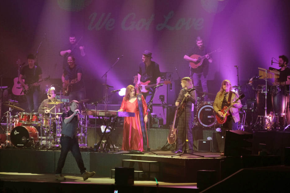 Jimmy, Kathy, John und Joey Kelly von der Kelly Family bei ihrem Konzert in Riesa.