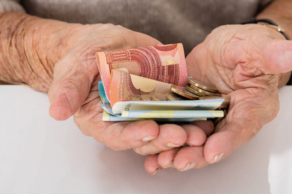 Die ehemalige Angestellte der JVA Herford will nicht 10 Euro weniger Rente im Monat bekommen. (Symbolbild)