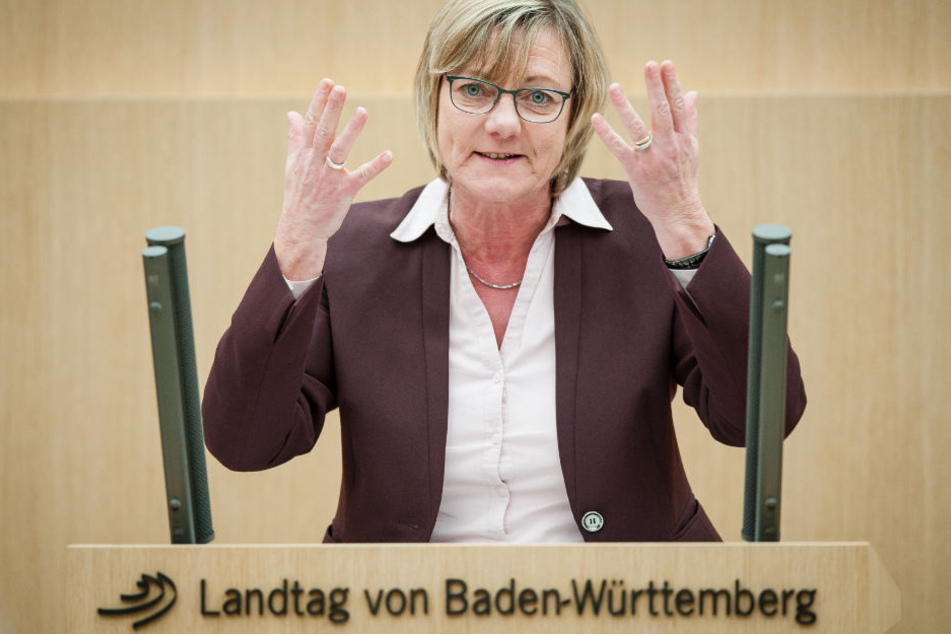 Will nun wissen, was los ist: Finanzministerin Edith Sitzmann.