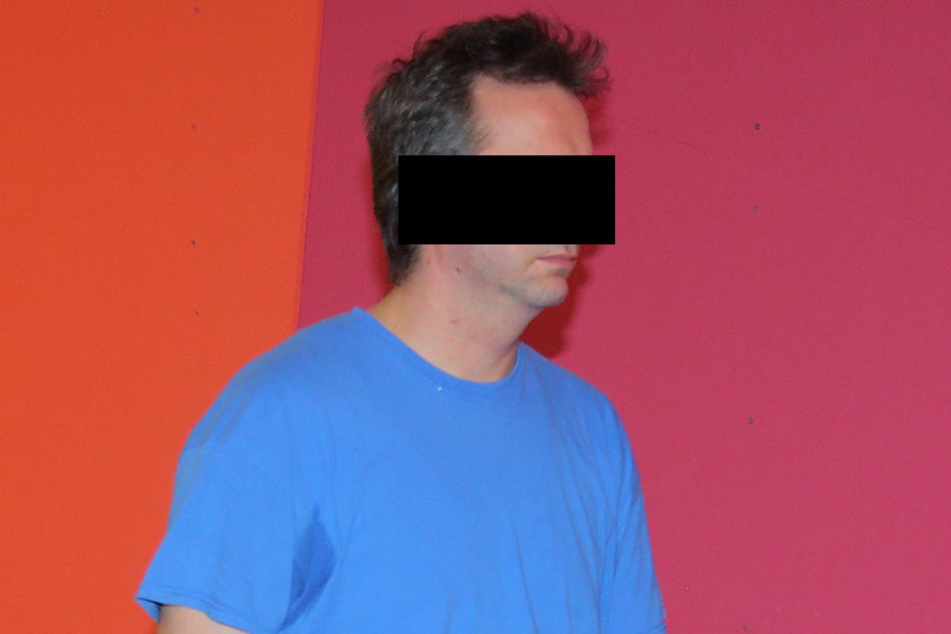 Hätte Robert P. (39) mal die Polizei gerufen, anstatt auszurasten. Jetzt muss er
zahlen.