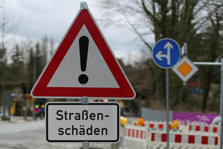357 Schilder warnen in Dresden vor Straßenschäden, ergab eine Anfrage von
Linken-Chef André Schollbach (38).